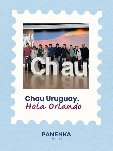 Grupo de viajeros en el aeropuerto saliendo de Uruguay hacia Orlando